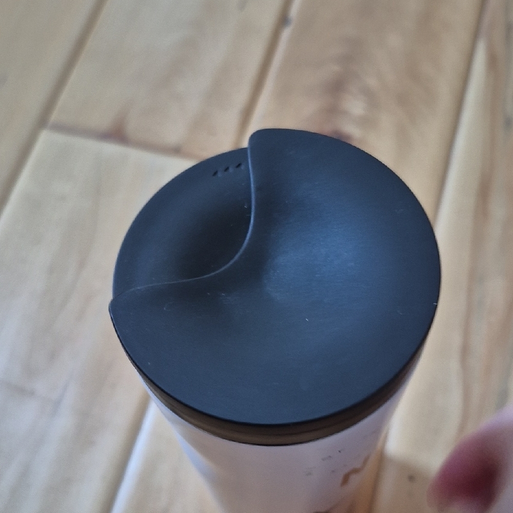 Starbucks NYC East Coast Travel Mug - White and Black - Picture 6 of 9